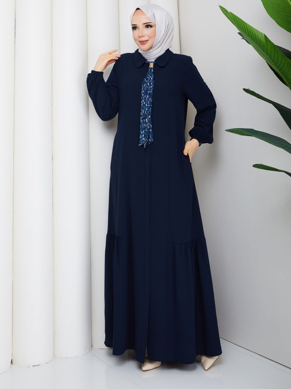 Fular Detaylı Lacivert Rabia Kumaş Tesettür Ferace