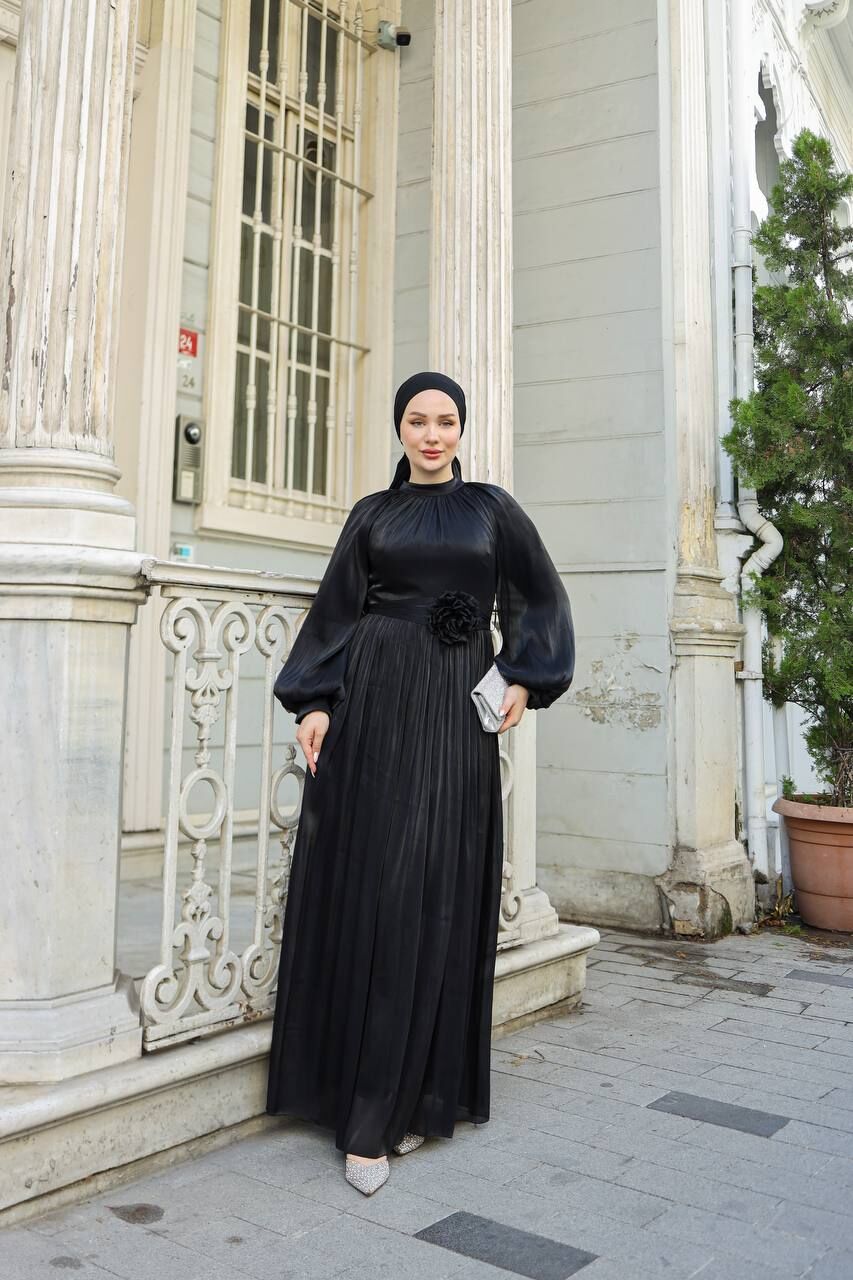 Dökümlü Piliseli Etekli Siyah Abiye