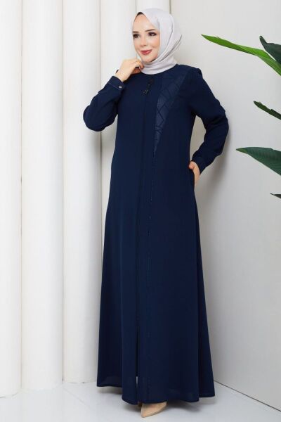 Vera Lacivert: Deri Detaylı ve Taş İşlemeli Tesettür Ferace