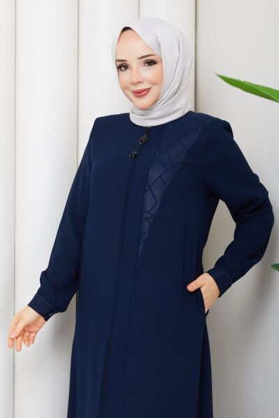 Vera Lacivert: Deri Detaylı ve Taş İşlemeli Tesettür Ferace