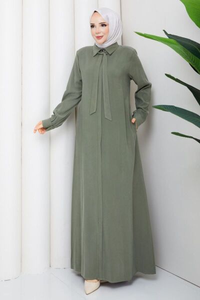 Zümra Çağla Yeşil: Tensel Ferace Yakalı ve Bağcıklı Model