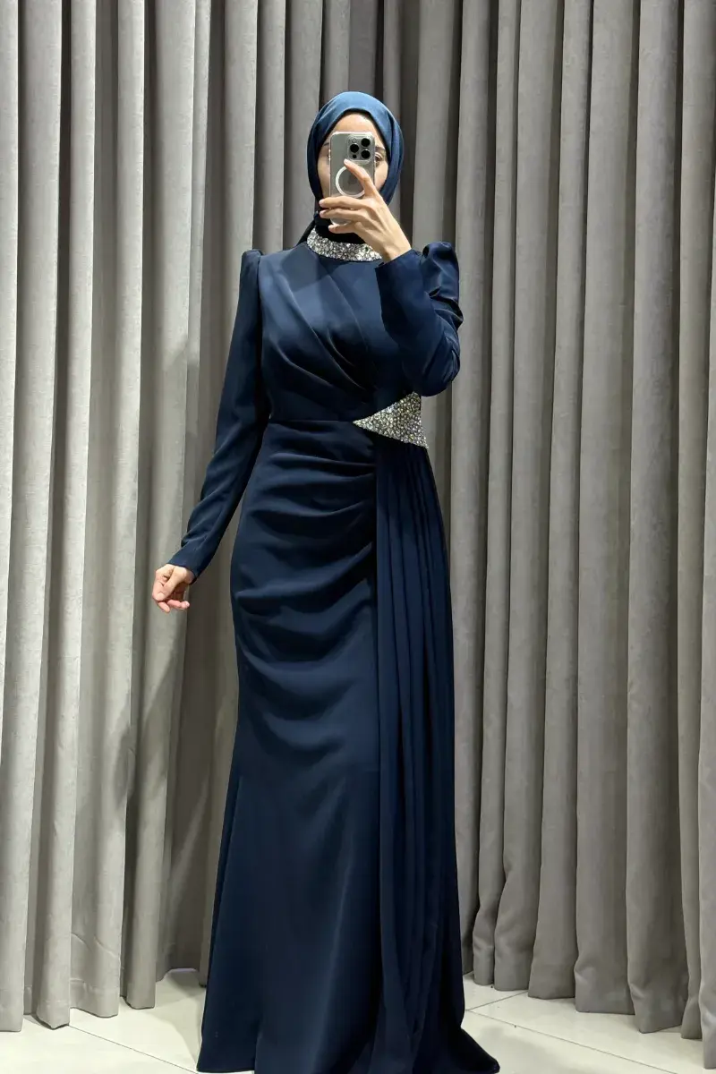 Luna Lacivert Taş İşlemeli Saten Tesettür Abiye