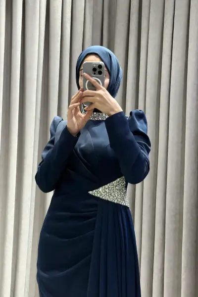 Luna Lacivert Taş İşlemeli Saten Tesettür Abiye